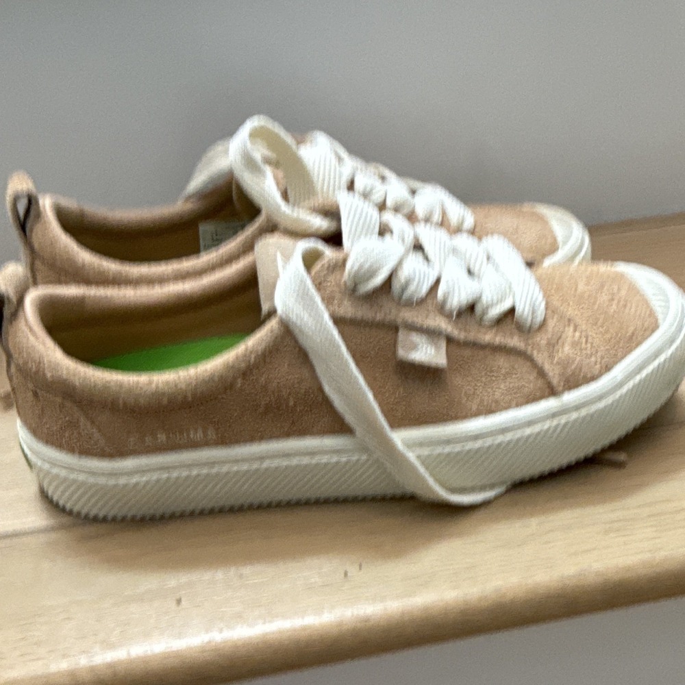 Cariuma Beige Suede Low Top Lace-Up Sneakers 100117N34W070 - Picture 9 of 9